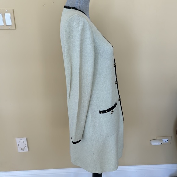 St. John Jacket - Picture 7 of 9